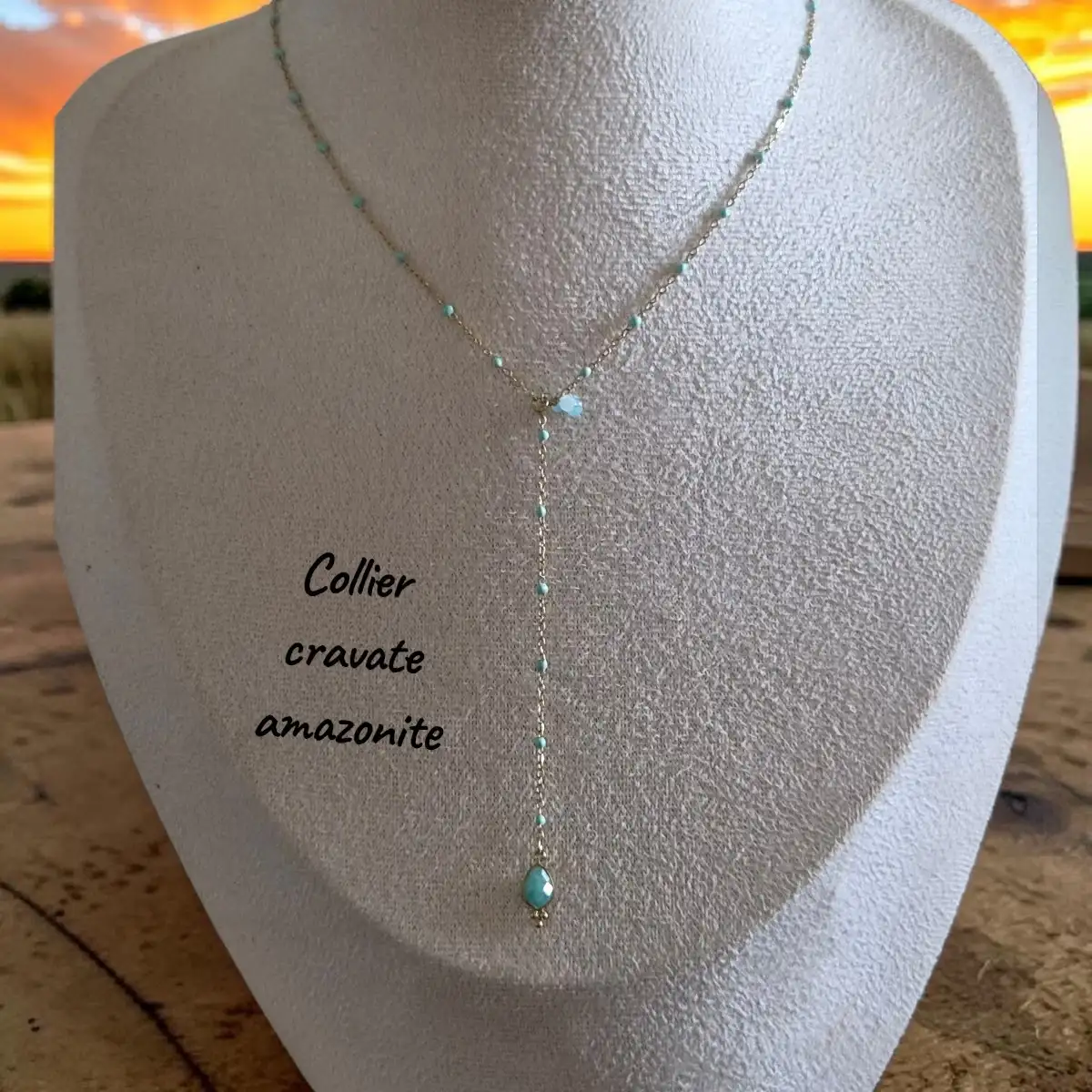 collier pierres