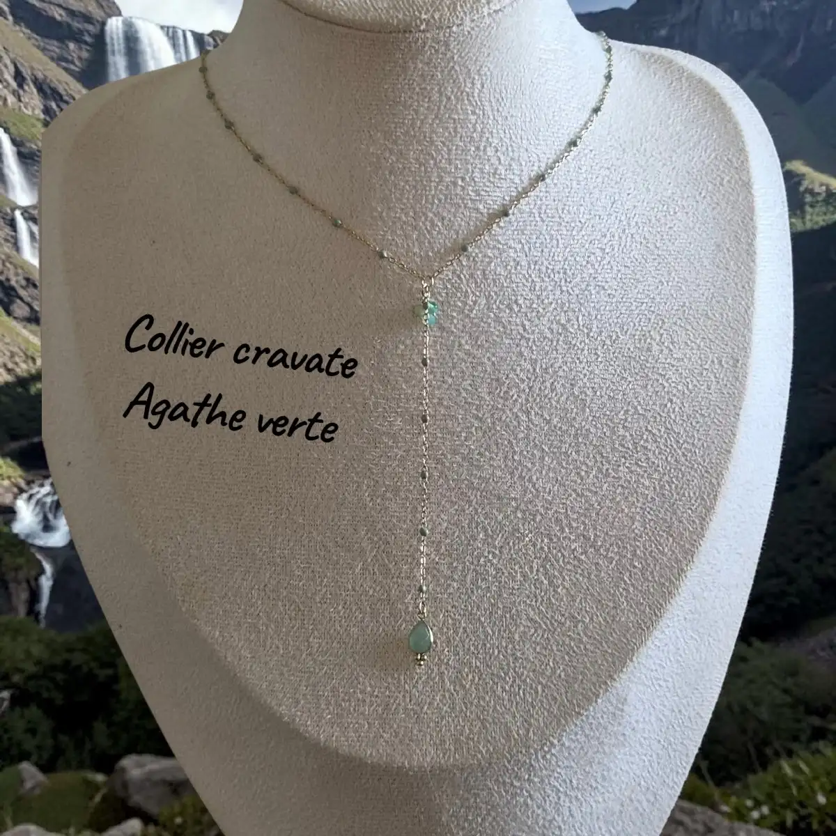 collier pierres