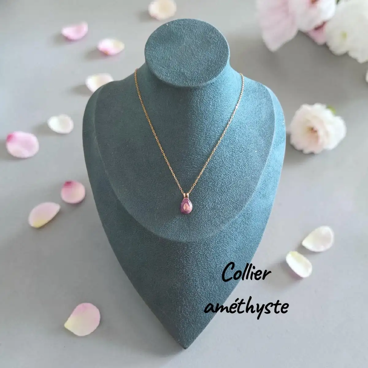 collier pierres
