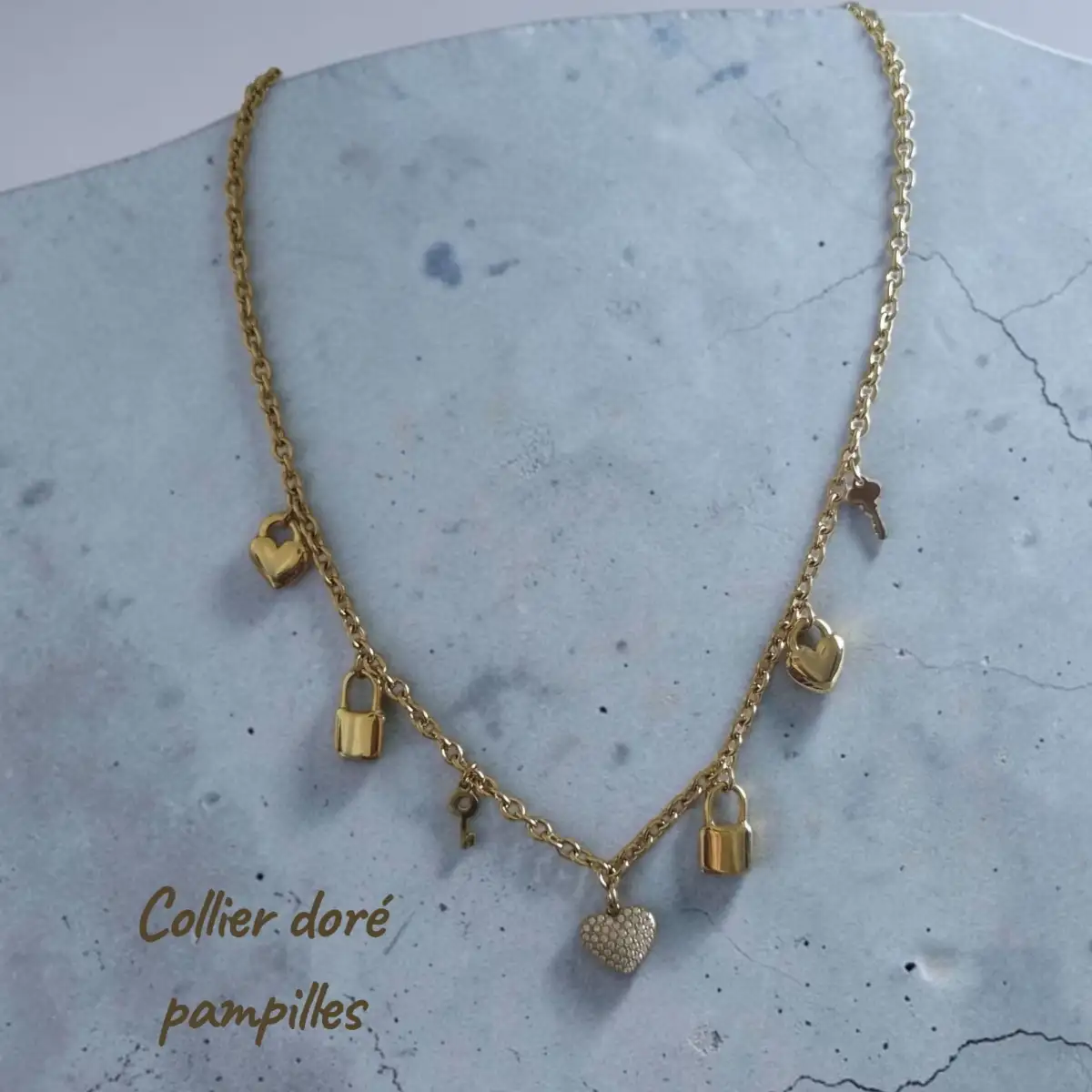collier pampilles