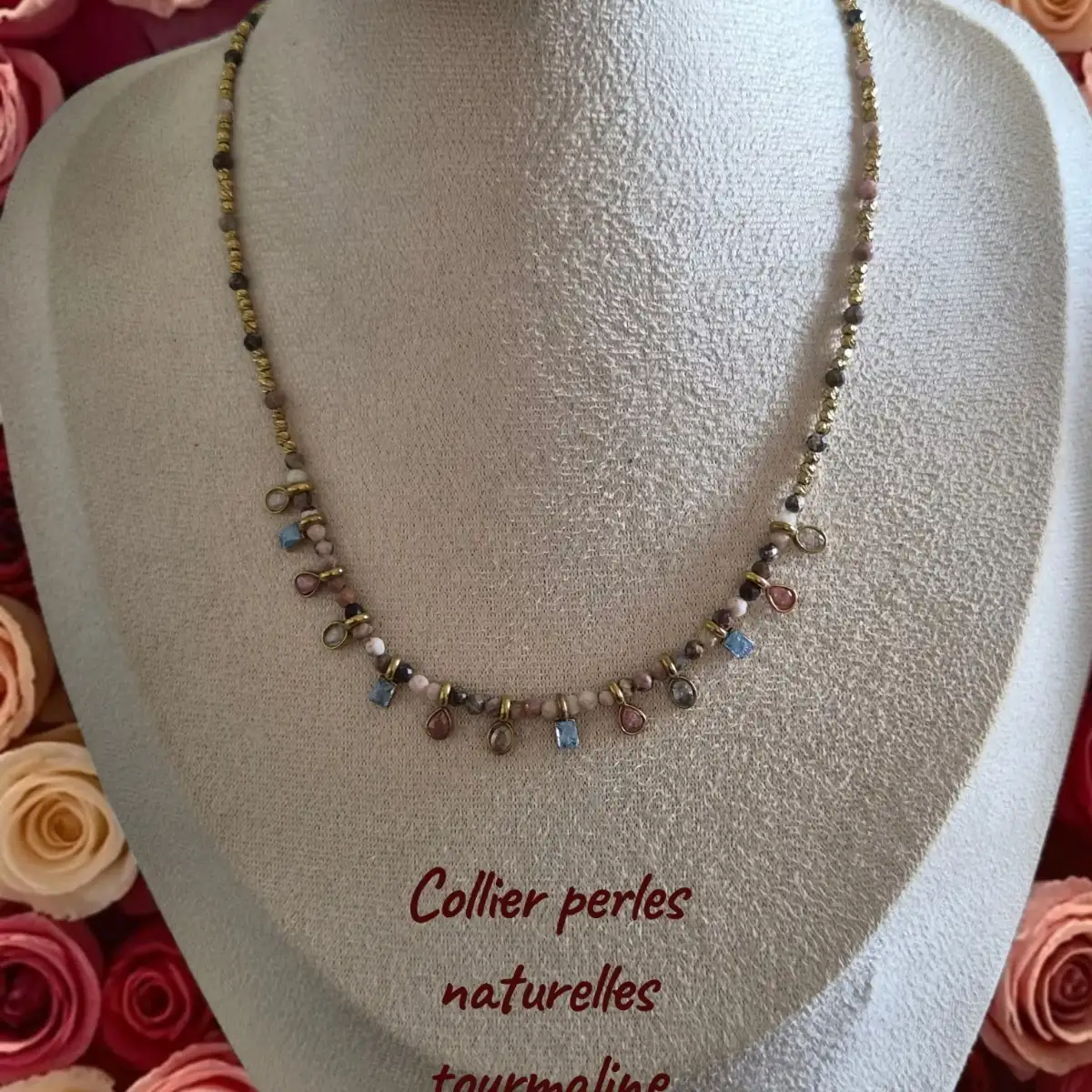 collier pierres